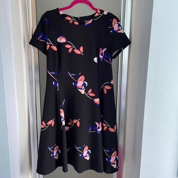 DKNY Ruffle Aline with Short Flutter Sleeve dress - Picture 5 of 9